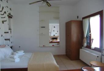 Anemos has Balcony rooms