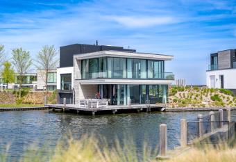 Lake villa on the Veerse Meer with dock - Harbour Villas Zeeland - WPW-22 has Balcony rooms
