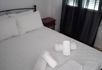 BeachFront Apt next to the Mall has Balcony rooms