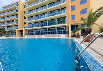 Gallery - Private apartment - BSR - 2 allows 18 year olds to book a room