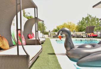 Kiwidestiny Alicante has Balcony rooms