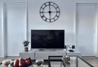 New Magnificent view apartment Near the centre has Balcony rooms