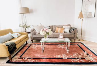 Elegant Designer Home near NYC/EWR/Red Bull Arena allows 18 year olds to book a room