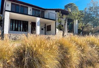 Hermosa Caba  a en Tapalpa Pueblo M  gico has Balcony rooms