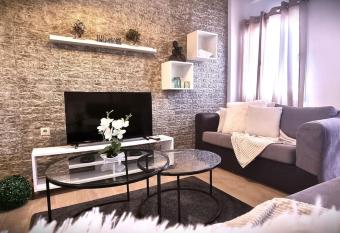 Zeus has Balcony rooms