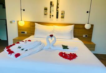 H&B Villa Phu Quoc 3BR-3 has Balcony rooms