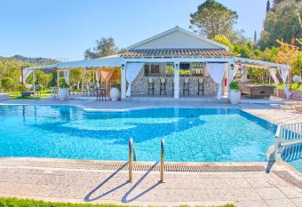 Vintage Resort Studio 21 has Balcony rooms