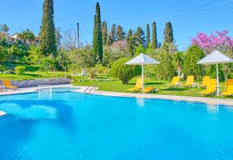 Vintage Resort Studio 19 has Balcony rooms