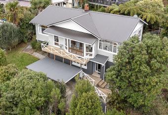 Picton Stay in Charming Vibes has Balcony rooms