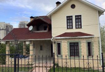 Cozy and Spacious Villa has Balcony rooms