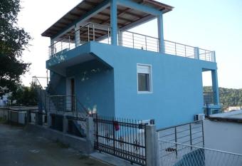 Sea view house with 3 bedrooms has Balcony rooms