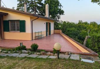 Rocca di Luna a Gemmano allows 18 year olds to book a room