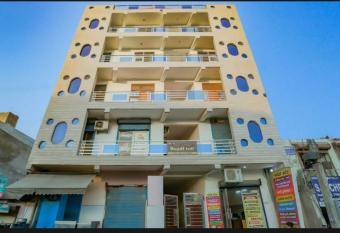 Roomshala 074 Hotel Royal Inn - Noida Sector 58 allows 18 year olds to book a room