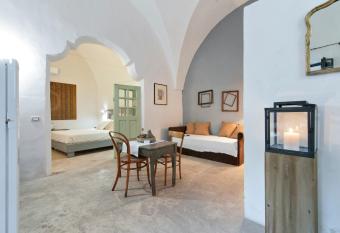 Corte dei Tolomei Rooms & Apartments - SIT Apartment has Balcony rooms