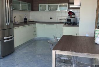 Attico con Vista su Genova has rooms with a private hot tub