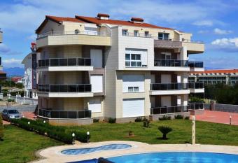 Odessey Apartment Belek allows 18 year olds to book a room