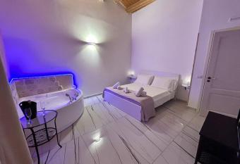 Vallata San Leonardo has rooms with a private hot tub