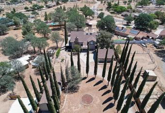 Luxury Lake Home For Larger Private Groups on Acre has Balcony rooms