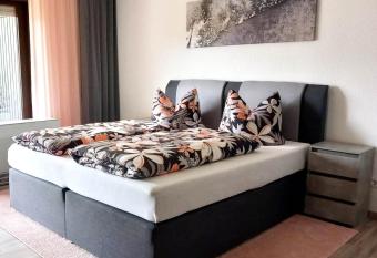 Urlaub und Wellness im Fichtelgebirge allows 18 year olds to book a room