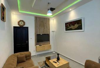 Le luxe au petit prix has Balcony rooms