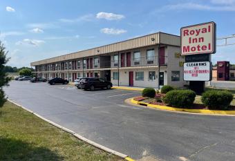 Royal Inn Motel has Smoking rooms