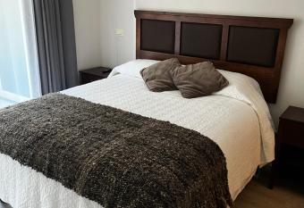 Departamento El Chirihue allows 18 year olds to book a room