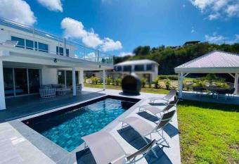 Villa au domaine de saline has Balcony rooms