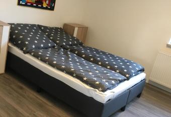 Apartment im Stadthaus allows 18 year olds to book a room