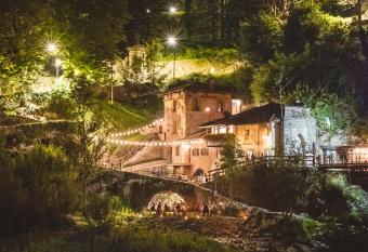 Porto di Clanezzo allows 18 year olds to book a room