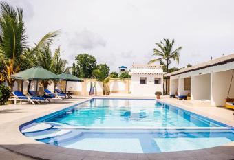 Uhai Vacations allows 18 year olds to book a room