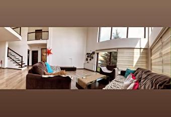 Villa bernica has rooms with a private hot tub