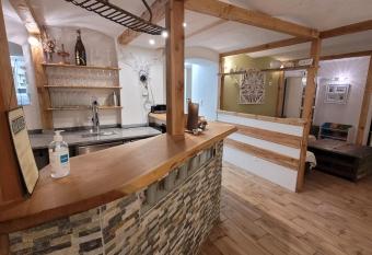 Privatzimmer Liebminger has rooms with a private hot tub