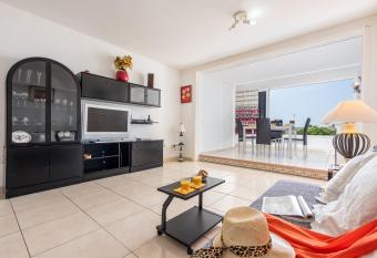 JACARANDA allows 18 year olds to book a room