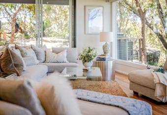 Knoll House Killcare - Stay 3 Pay 2 allows 18 year olds to book a room