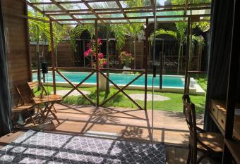 Bali Cosy Bungalows has Balcony rooms