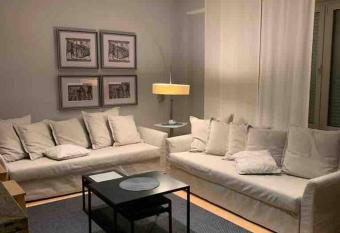 Apollo Apartament Zagreb has rooms with a private hot tub