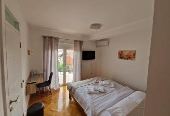 Apartman Cvetkovic has Balcony rooms