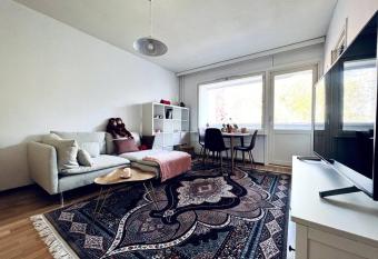 Viihtyis   yksi   33m2 has Balcony rooms