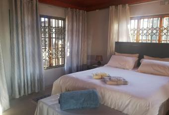 Nakhah Guesthouse allows 18 year olds to book a room