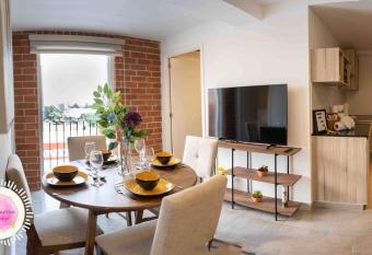 Manhattan Apartment - 4   Norte allows 18 year olds to book a room