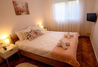 Alice Apartment allows 18 year olds to book a room