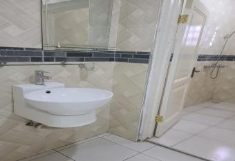 AMASAMAN ACCRA has Balcony rooms