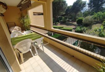 Boulouris, estivales 2, 35m2 , 6 couchages has Balcony rooms