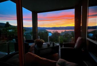                                has rooms with a private hot tub