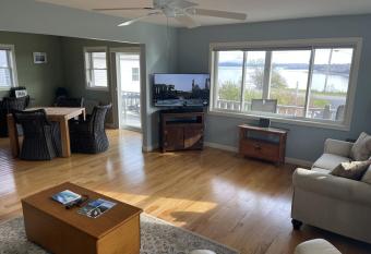 Spindrift has Balcony rooms