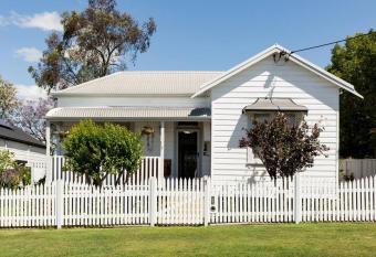 The Hunter House c1917 allows 18 year olds to book a room