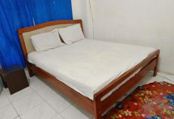 SPOT ON 92658 Wisma Parakita Syariah allows 18 year olds to book a room