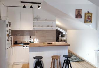 Apartman Ognjen has Balcony rooms