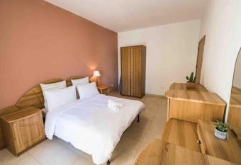 Lovely 3 bedroom condo in sliema allows 18 year olds to book a room