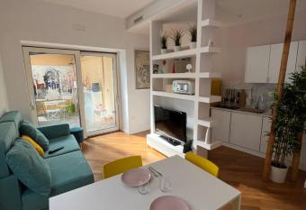 Da Mauro Apartment, nel cuore di Marigliano has Balcony rooms